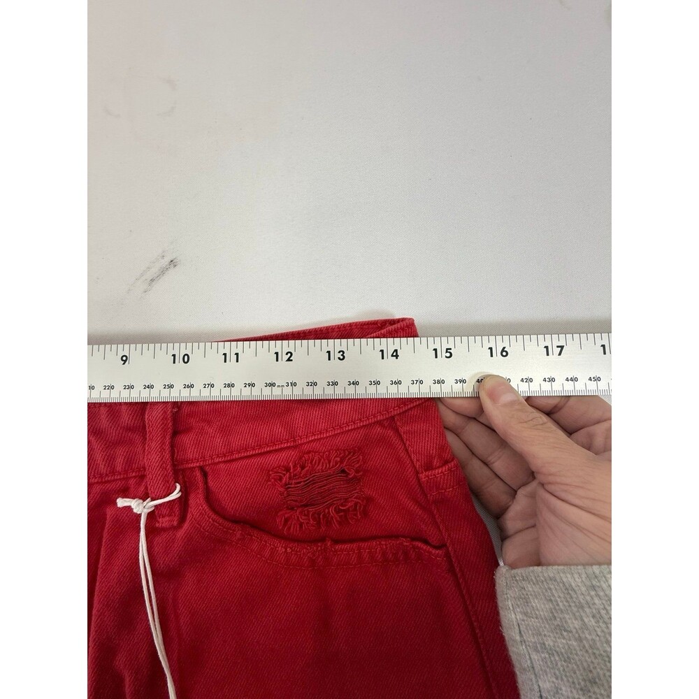 KanCan red high-rise distressed denim shorts with a raw frayed hem NWT Size Medi - Picture 5 of 6